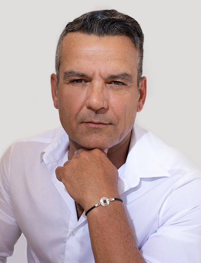 Black leather round JNB pendant in the middle- New Testament