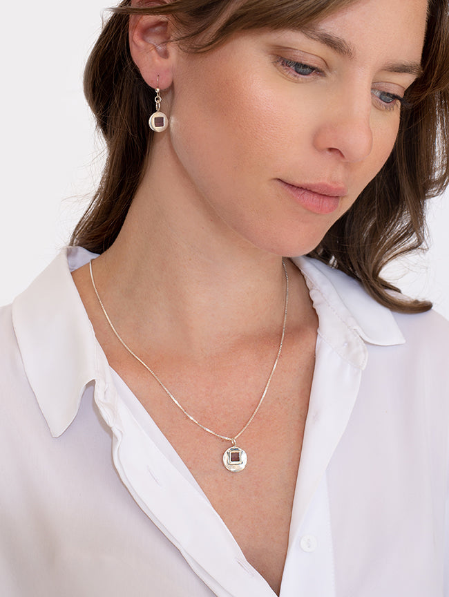 Gold plated Antique Circle JNB Necklace- New Testament